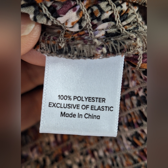 EVEREVE Margaret Floral Smocked Blouse Sz Small - Picture 12 of 13